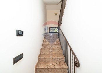 Scale - Villa Via Marsala
 
23/A, Mascalucia - foto 17