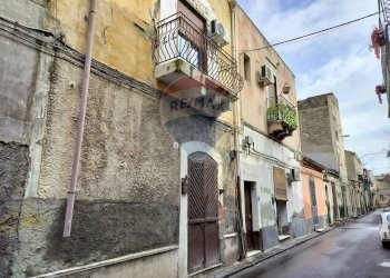 Edificio all\'aperto - Casa semi indipendente Via Magri'
 
40, Catania - foto 1
