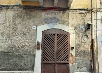 Edificio all\'aperto - Casa semi indipendente Via Magri'
 
40, Catania - foto 3