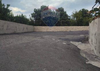 Non correlato - Box Acireale - foto 8