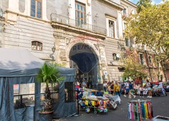 Edificio all\'aperto - Negozio Via Etnea
 
2, Catania - foto 17