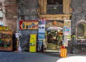 Edificio all\'aperto - Negozio Via Etnea
 
2, Catania - foto 18