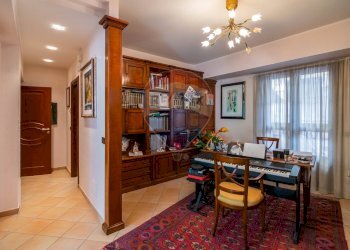 Sala da pranzo - Villa Via Giovanni Gentile
 
30, Aci Sant'Antonio - foto 4