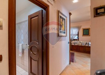 Hall / corridoio - Villa Via Giovanni Gentile
 
30, Aci Sant'Antonio - foto 6