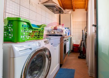 Lavanderia - Villa Via Giovanni Gentile
 
30, Aci Sant'Antonio - foto 11