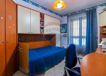 Camera / camera da letto - Villa Via Giovanni Gentile
 
30, Aci Sant'Antonio - foto 18