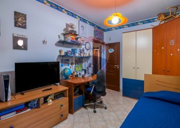 Camera / camera da letto - Villa Via Giovanni Gentile
 
30, Aci Sant'Antonio - foto 19