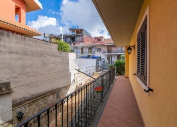 Balcone - Villa Via Giovanni Gentile
 
30, Aci Sant'Antonio - foto 29