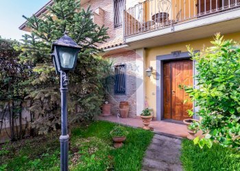 Casa all\'aperto - Villa Via Giovanni Gentile
 
30, Aci Sant'Antonio - foto 36