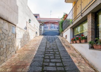Terrazza - Villa Via Giovanni Gentile
 
30, Aci Sant'Antonio - foto 40