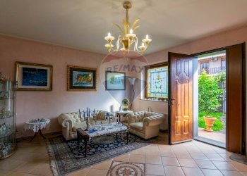 Soggiorno - Villa Via Giovanni Gentile
 
30, Aci Sant'Antonio - foto 51