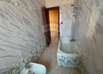 Bagno - Quadrilocale Via Nuovalucello
 
85, Catania - foto 11