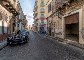 Edificio all\'aperto - Casa semi indipendente Via Dafnica
 
193, Acireale - foto 1