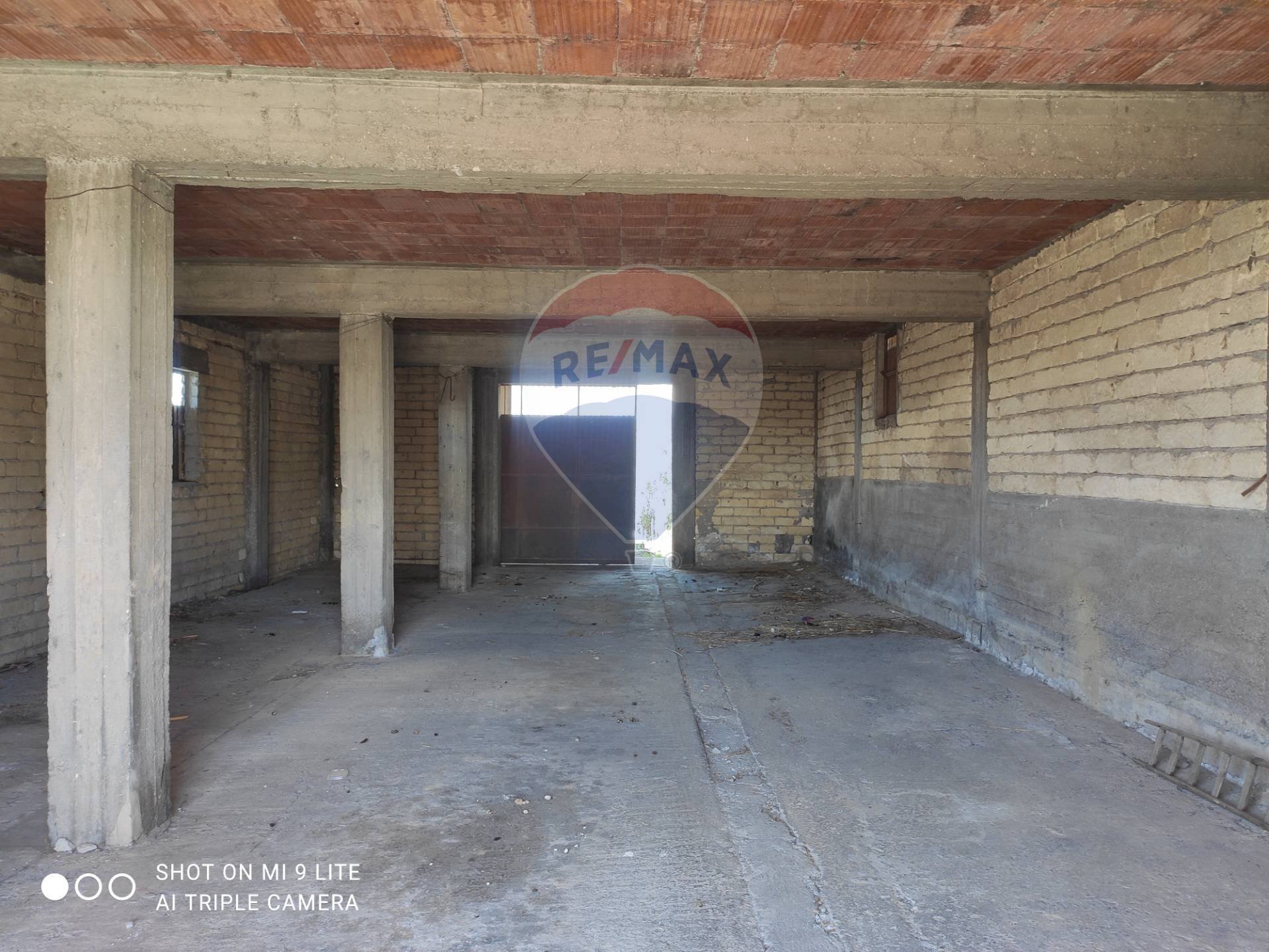 Parcheggio - Warehouse Contrada Marvizzaro
47, Paterno - photo 2