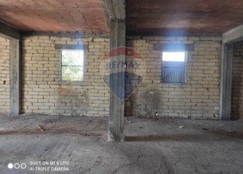 Non correlato - Magazzino Contrada Marvizzaro
47, Paterno - foto 6