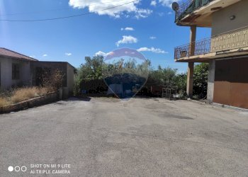 Terrazza - Magazzino Contrada Marvizzaro
47, Paterno - foto 14