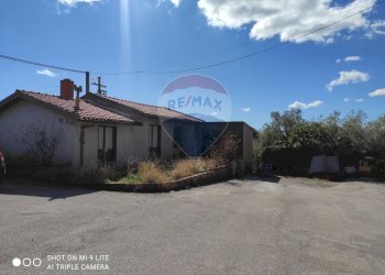 Casa all\'aperto - Magazzino Contrada Marvizzaro
47, Paterno - foto 16