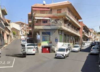 Edificio all\'aperto - Box Via Trieste
 
10, Aci Castello - foto 1