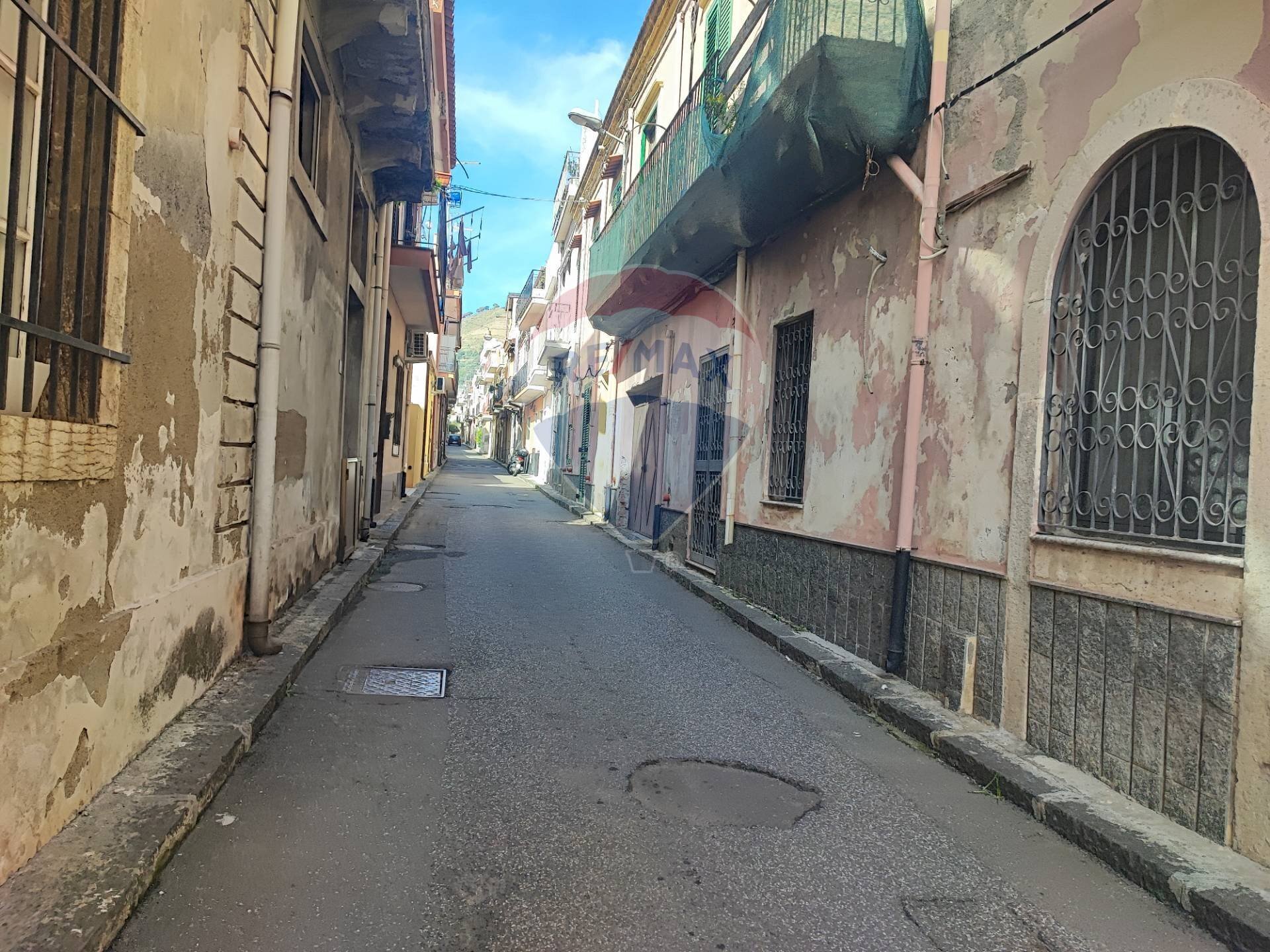 Edificio all\'aperto - Casa indipendente VIA CESARE BATTISTI
 
33, Furci Siculo - foto 3