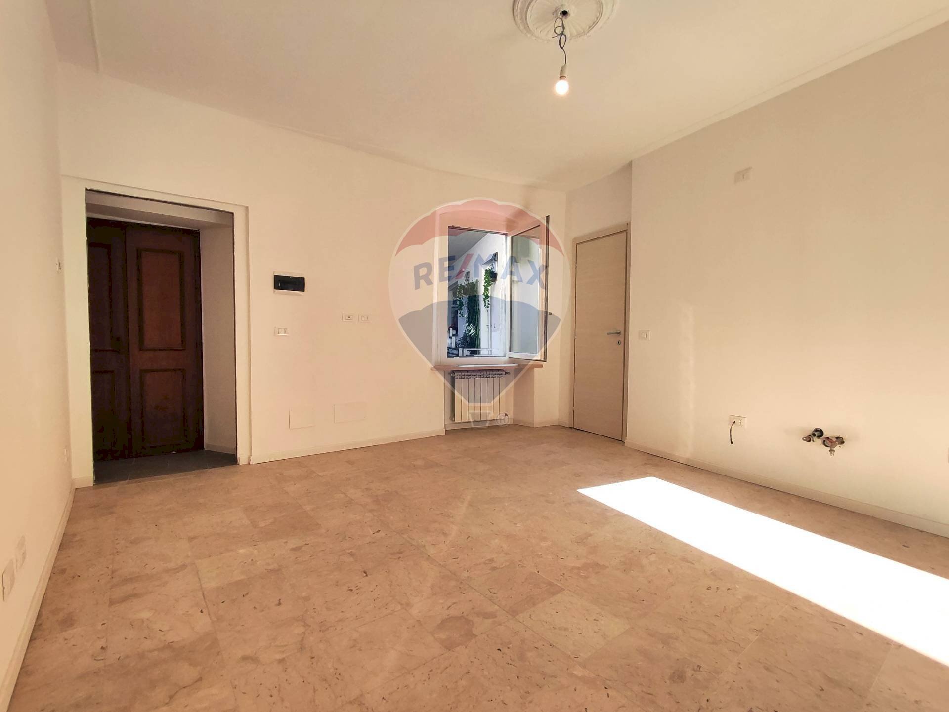 Stanza vuota - Bilocale Darfo Boario Terme - foto 2