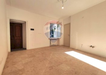 Stanza vuota - Bilocale Darfo Boario Terme - foto 4