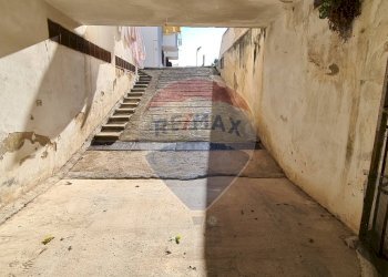 esterno - Box Via Salvemini
 
int. 7, Vieste - foto 3