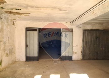 esterno - Box Via Salvemini
 
int. 7, Vieste - foto 4