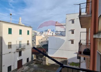 vista balcone interno - Appartamento Viale XXIV Maggio
 
58, Vieste - foto 15