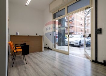 Stanza vuota - Locale Commerciale Via Roma
 
120, Guidonia Montecelio - foto 3