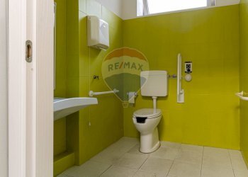 Bagno - Locale Commerciale Via Roma
 
120, Guidonia Montecelio - foto 15