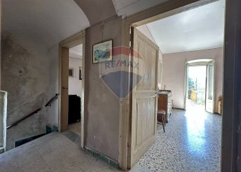 Hall / corridoio - Casa indipendente Via Orientale
 
snc, Roccasicura - foto 30