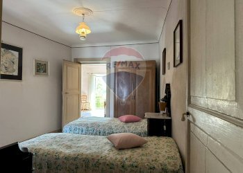 Camera / camera da letto - Casa indipendente Via Orientale
 
snc, Roccasicura - foto 35