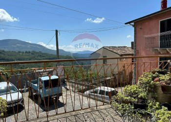 Balcone - Casa indipendente Via Orientale
 
snc, Roccasicura - foto 94