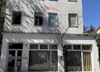 Edificio all\'aperto - Locale Commerciale Via Felisati
70, Venezia - foto 4