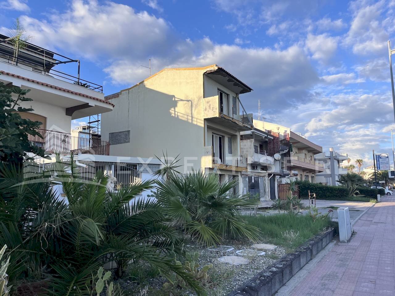 Foto 3 - Stabile - Palazzo Lungomare Giovanni Falcone
 
163, Santa Teresa di Riva - foto 3