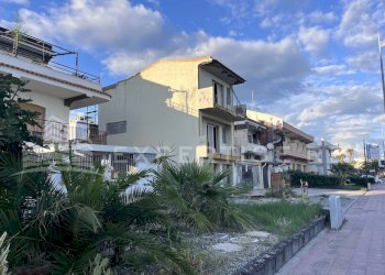 Foto 3 - Stabile - Palazzo Lungomare Giovanni Falcone
 
163, Santa Teresa di Riva - foto 3