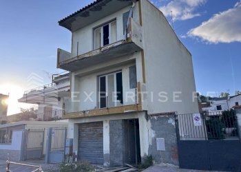 Foto 9 - Stabile - Palazzo Lungomare Giovanni Falcone
 
163, Santa Teresa di Riva - foto 9