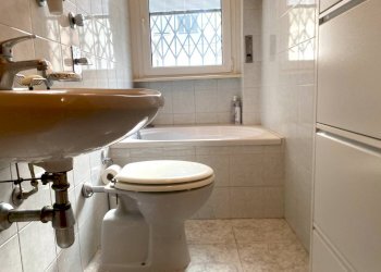 BAGNO - Bilocale VIA LARIO
 
13, Milano - foto 6