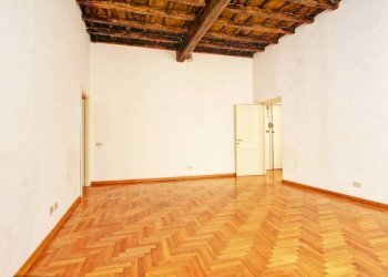 Salone - Trilocale via dei Pastini, 11, Roma (zona Centro Storico) - foto 6