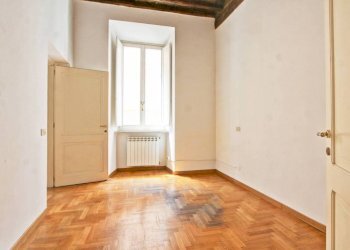 Camera da letto - Trilocale via dei Pastini, 11, Roma (zona Centro Storico) - foto 10