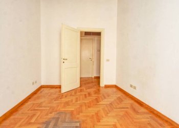 Camera da letto - Trilocale via dei Pastini, 11, Roma (zona Centro Storico) - foto 11