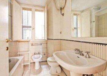 Bagno - Trilocale via dei Pastini, 11, Roma (zona Centro Storico) - foto 16