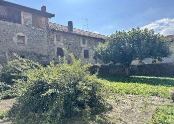 Facciata - Stabile - Palazzo via della Costa, 7, Gozzano - foto 4