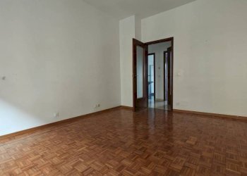 Camera da letto - Quadrilocale via Tripoli, 10/20, Torino (zona Santa Rita) - foto 7