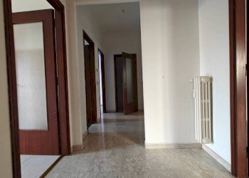 Corridoio - Quadrilocale via Tripoli, 10/20, Torino (zona Santa Rita) - foto 12