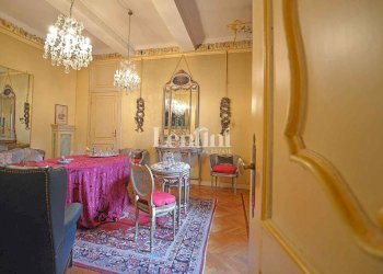 Sala da pranzo - Villa via Goffredo Mameli, Casale Monferrato - photo 34