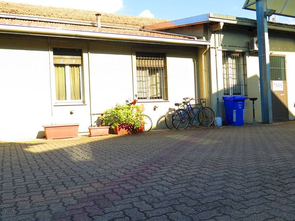 Cortile interno - Shed via Ferdinando Bernini, 5B, Parma - photo 3