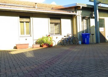 Cortile interno - Capannone via Ferdinando Bernini, 5B, Parma - foto 3