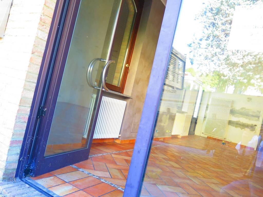 Terrazzo - Shop via Roma, 27, Gropparello - photo 1