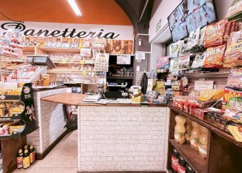 Interno non residenziale - Alimentari - Gastronomia piazza della Costituente, Ventimiglia - foto 2